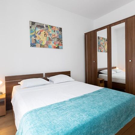 Obor Central Oasis --Secured Parking Nearby --Self Check-In-- 1Min Metro Station บูคาเรสต์ ภายนอก รูปภาพ